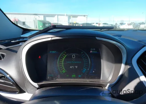 2016 Chevrolet Volt Lt z USA, uszkodzony, nr VIN 1G1RC6S50GU134688